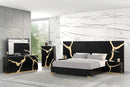 Goldsberg E.King Bed w/ Wall Panels