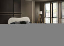 Grimsby E.King Bed
